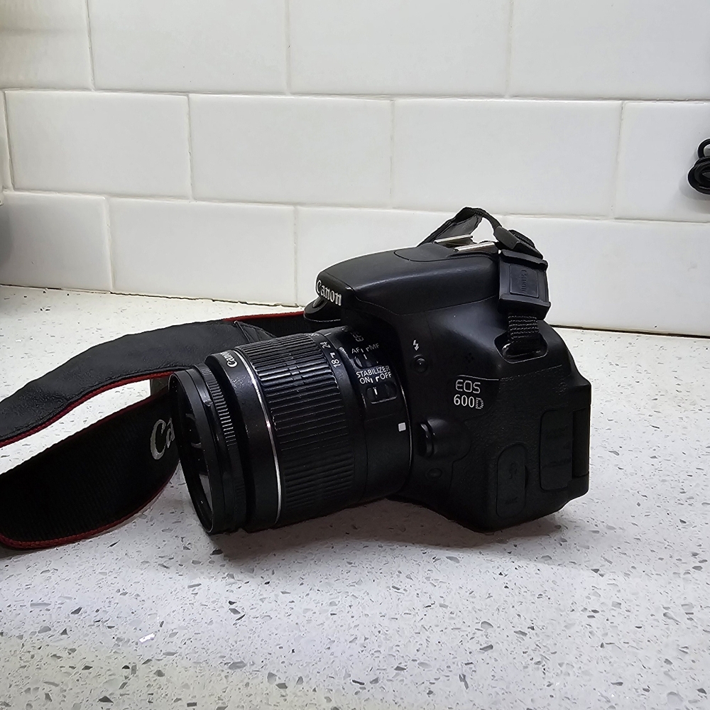 Canon EOS 600D|18.0 megapixel (DSLR)
